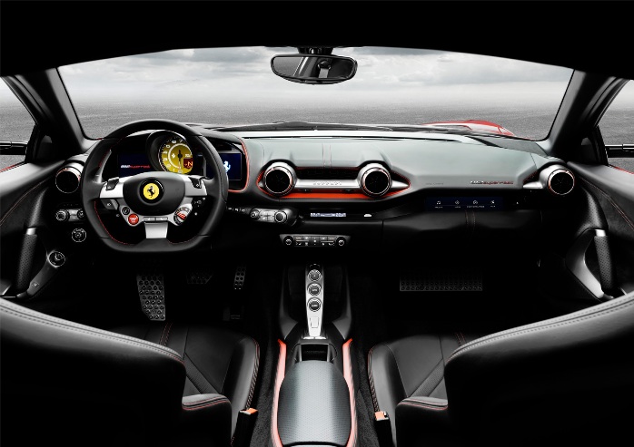 салон Ferrari 812 Superfast