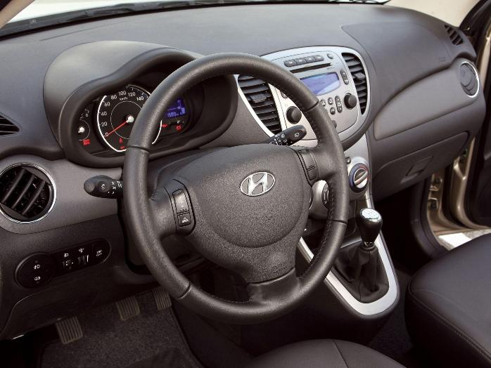 Hyundai i10 interior