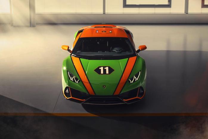 Ламборгини Aventador