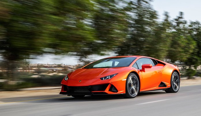 Ламборгини Aventador