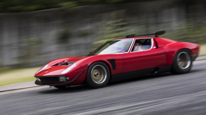 Ламборгини Miura P400SV